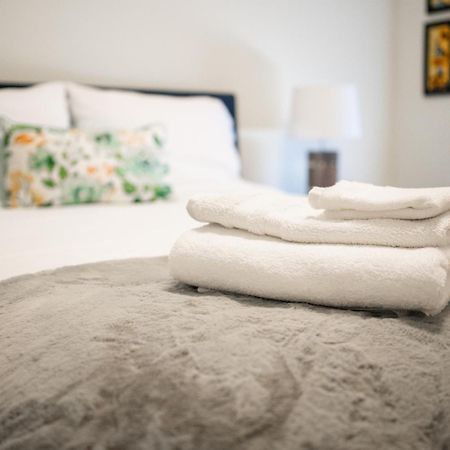 Spacious 3 Bedroom Apartment In Heart Of Niagara Thorold Екстер'єр фото