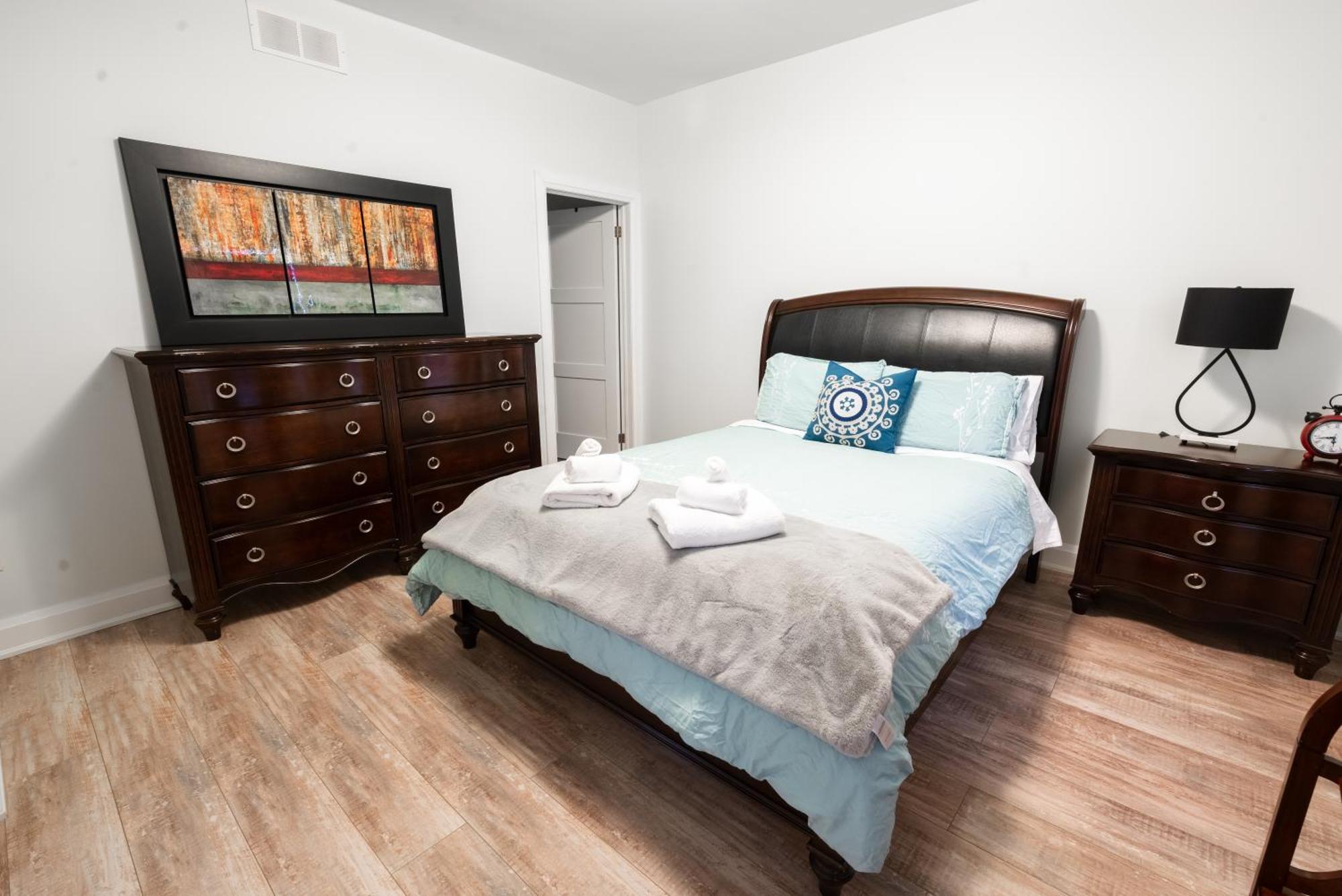 Spacious 3 Bedroom Apartment In Heart Of Niagara Thorold Екстер'єр фото