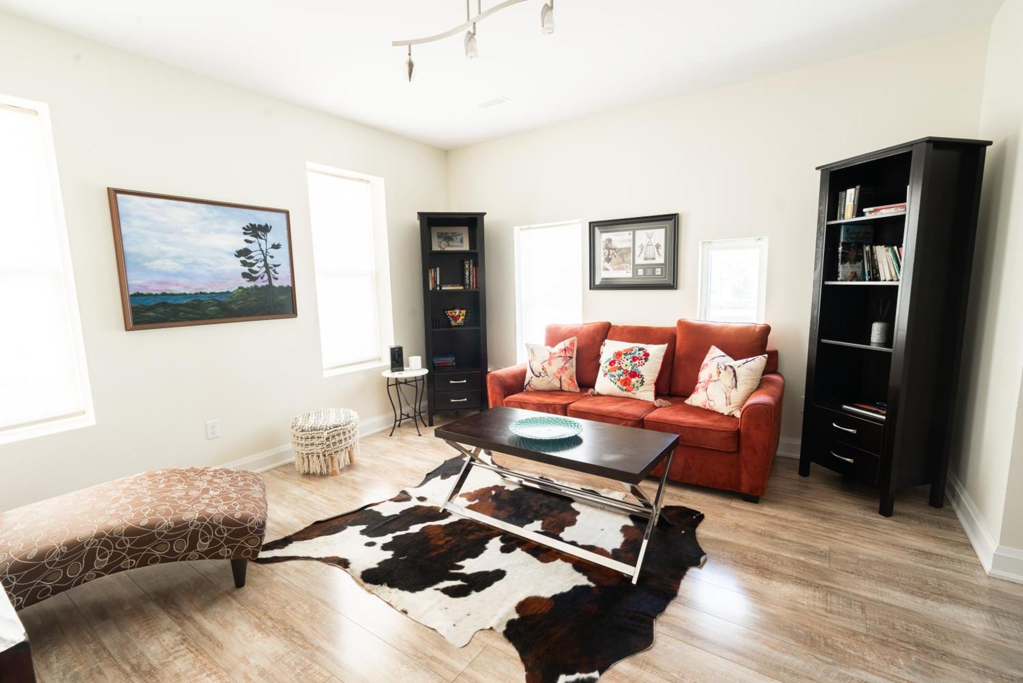 Spacious 3 Bedroom Apartment In Heart Of Niagara Thorold Екстер'єр фото